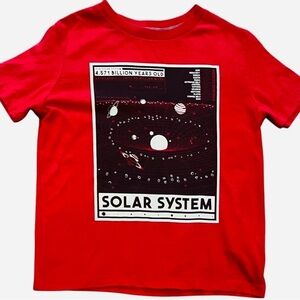 Old Navy casual red T-shirt Boys S(6-7) graphic design Solar System round neck